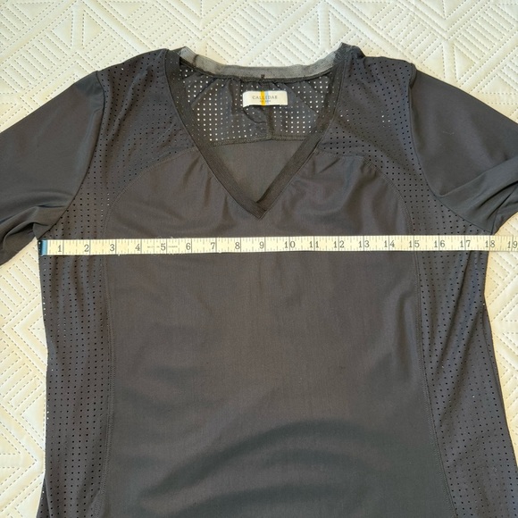 Callidae Tech Performance V-Neck Short Sleeve Top Size L In Black - Picture 5 of 9